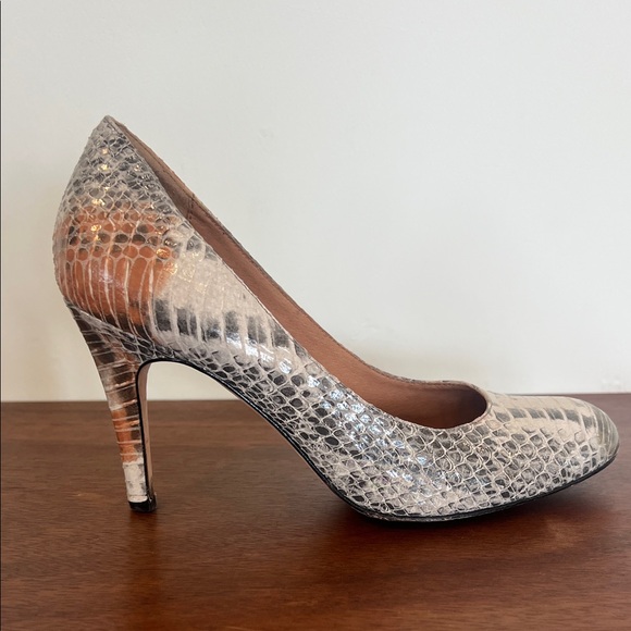 Corso Como Del Pump White Python 7.5 - Picture 4 of 17